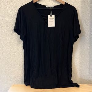 NWT Womens Short sleeve top - large